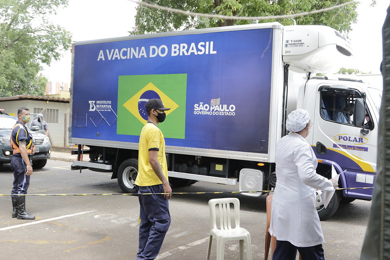 Governo de SP anuncia que 500 mil já se cadastraram em site oficial sobre vacina