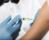 A cada 10 mil vacinados contra a Covid no Brasil, só 5 têm reações, a maioria leves - Jornal da Franca
