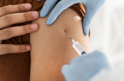 Butantan inicia distribuição de segundo lote de vacinas após novo aval da Anvisa - Jornal da Franca