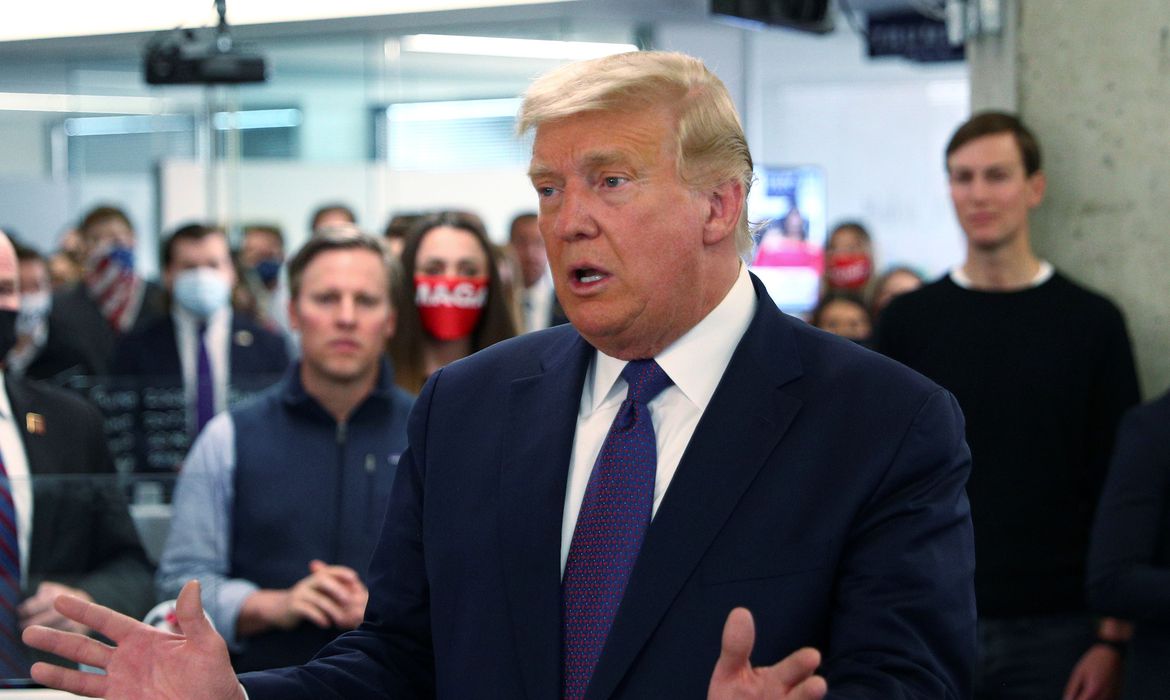 Fim da polêmica: Senado norte-americano livra ex-presidente Donald Trump de punição