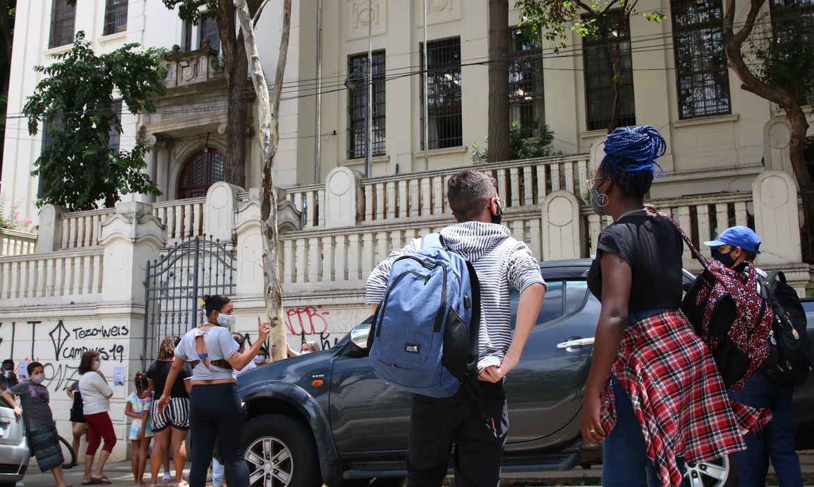 Escolas da rede estadual em Franca retomam atividades presenciais gradativamente