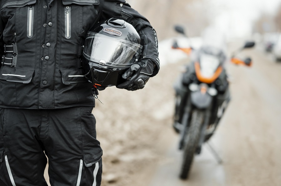Motociclista que perdeu três dedos em acidente será indenizado em R$ 36 mil