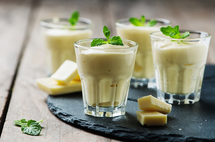 Aprenda a fazer uma deliciosa mousse de chocolate branco que vai derreter corações