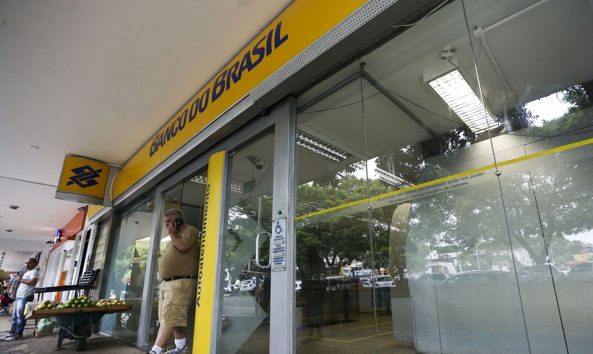 Banco do Brasil não poderá fechar agências nem demitir funcionários enquanto durar a pandemia
