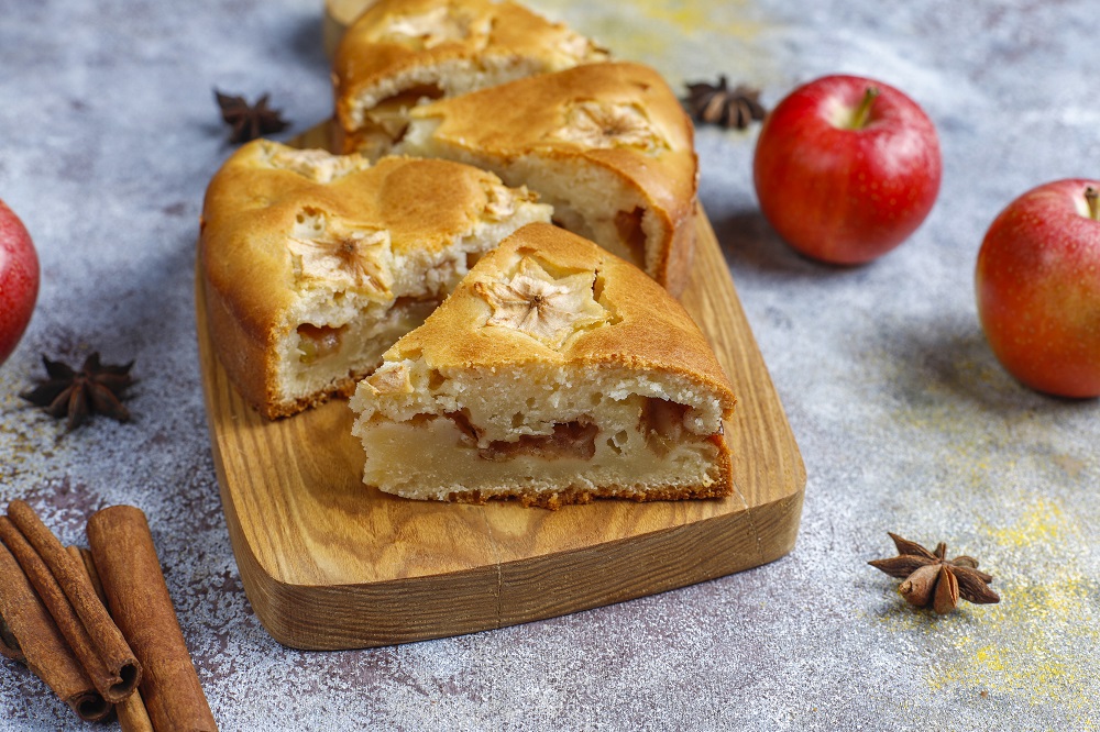 Está de dieta? Pois este delicioso bolo low carb de maçã foi criado para você!