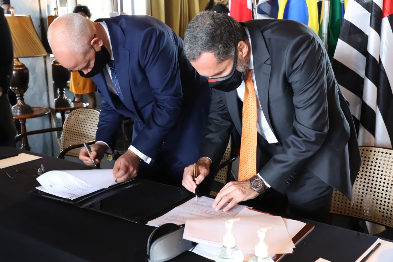 Ministério Público firma acordos para combate à pirataria