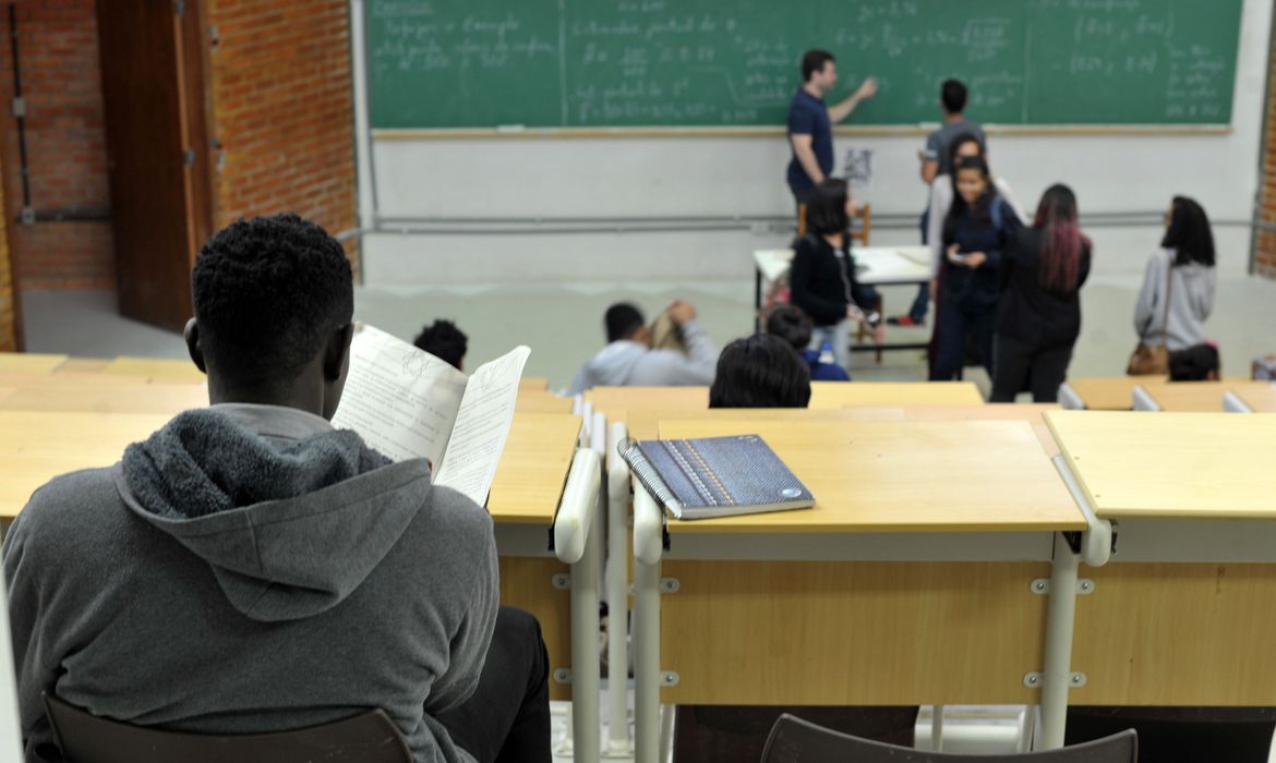Universidades vão ganhar mais prazo do MEC para realizarem adesão eletrônica ao SISU