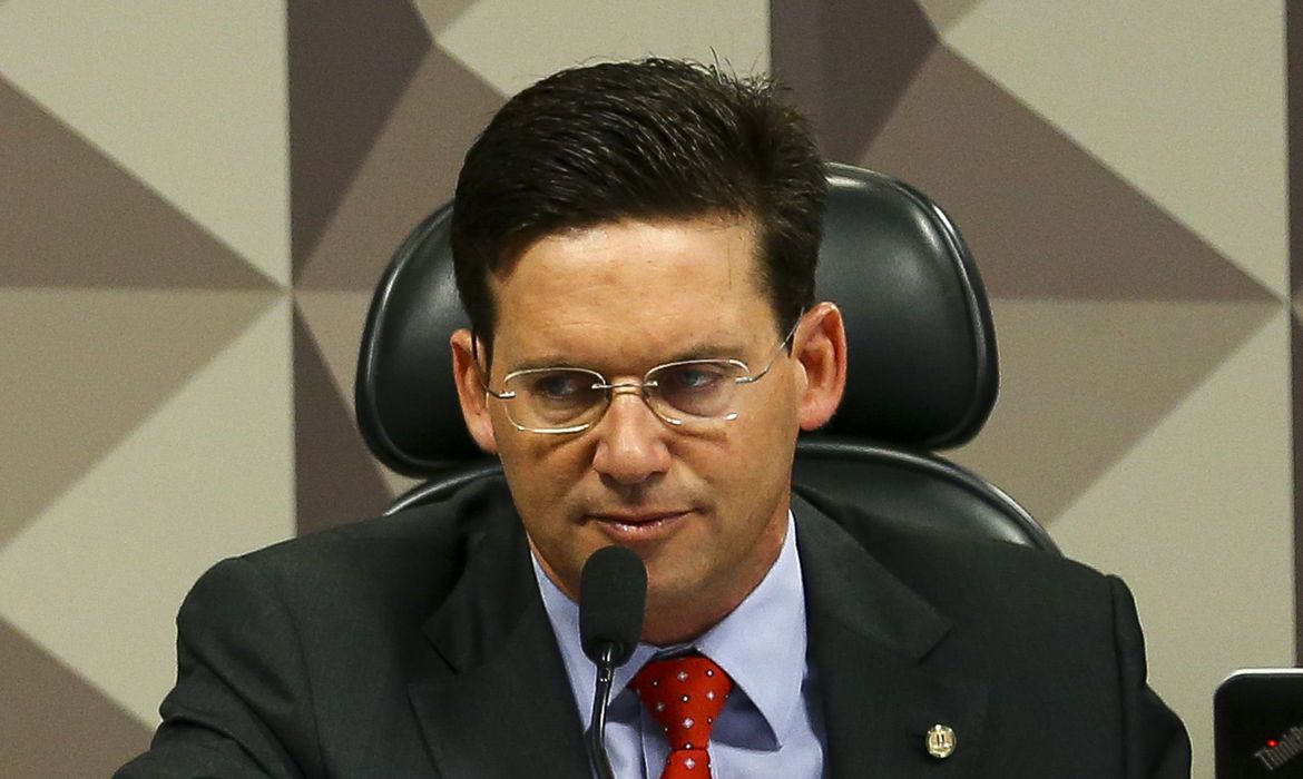 Bolsonaro nomeia deputado João Roma como ministro da Cidadania substituindo Onyx