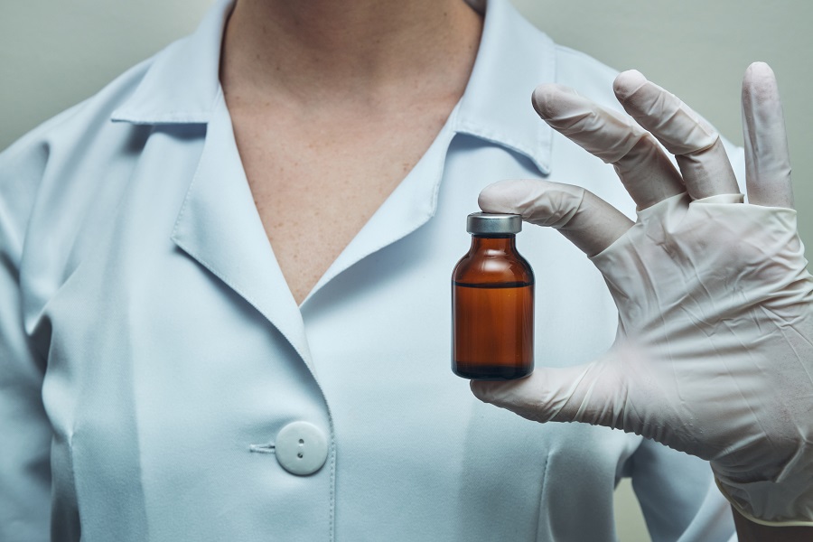 Estudo aponta que antiviral reduz tempo de Covid-19 em pacientes fora de hospitais