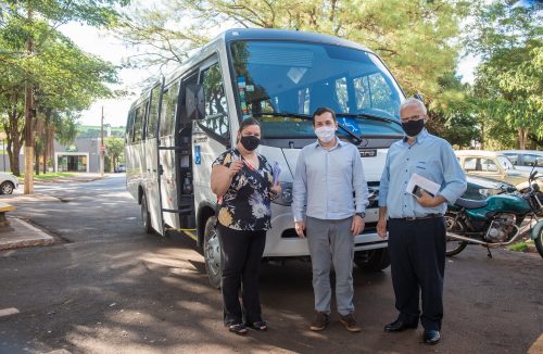 Pacientes já contam com um novo ônibus para o transporte em Morro Agudo - Jornal da Franca