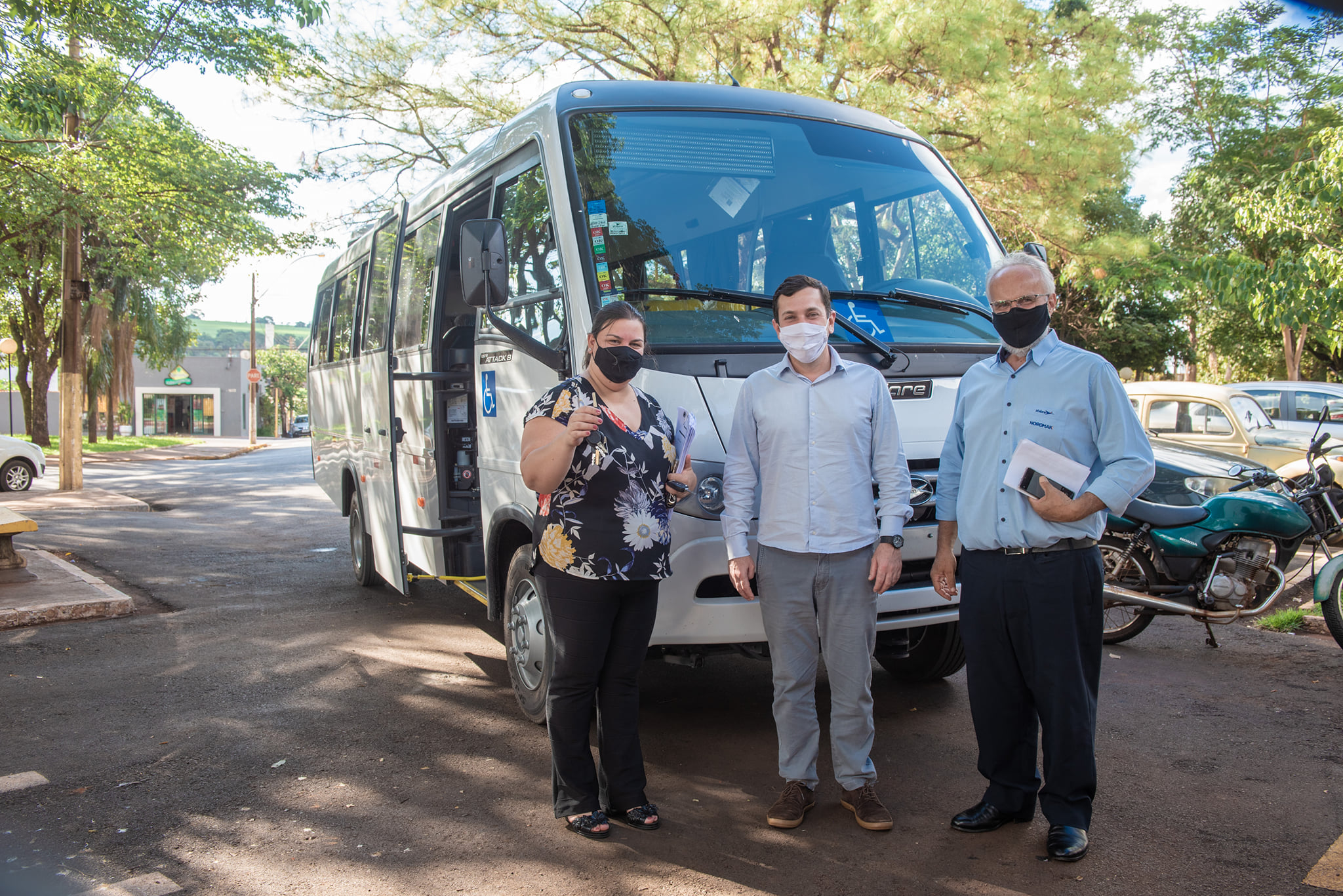Pacientes já contam com um novo ônibus para o transporte em Morro Agudo