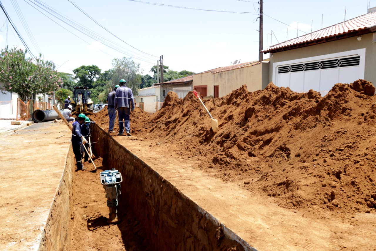 Obras seguem a todo o vapor