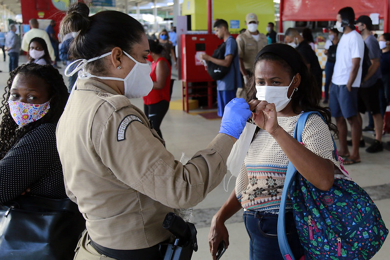 Colaboração da população no combate à pandemia é fundamental