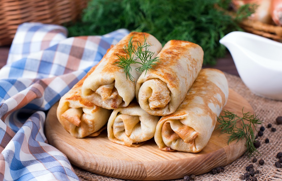 Final de semana… Que tal panquecas vegetarianas recheadas para o almoço?