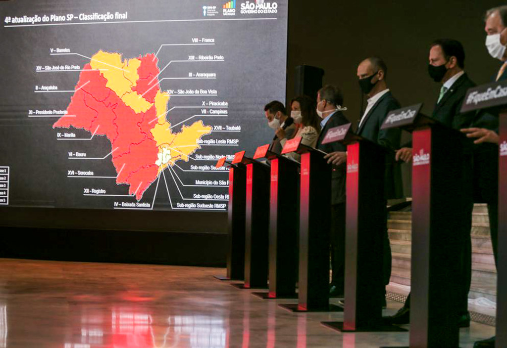 Novas medidas restritivas deverão ser anunciadas em entrevista coletiva nesta sexta-feira, 26