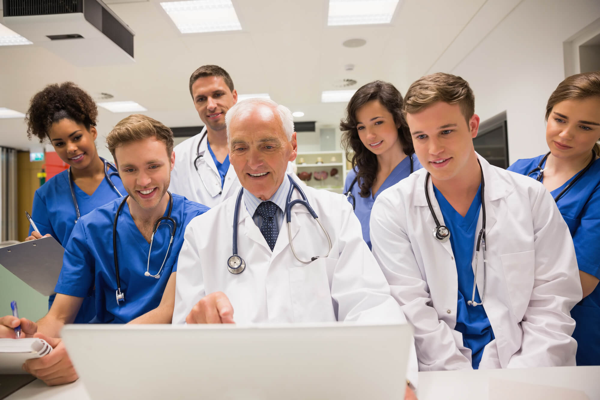 Inscrições para o programa Bolsa Medicina serão abertas no dia 1º de março