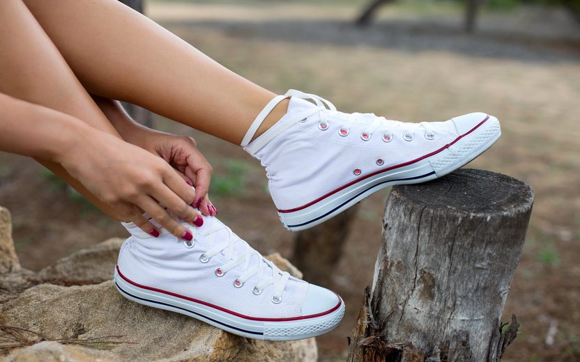 Aprenda a deixar seu tênis branco como novo com dicas simples e surpreendentes!