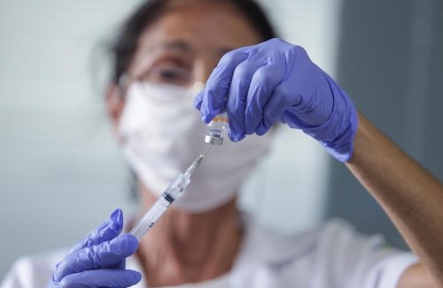 Em Serrana, casos de intubação são zerados após teste de vacinação em massa - Jornal da Franca