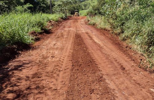 Estradas rurais recebem manutenção da Prefeitura na zona rural de Cristais Paulista - Jornal da Franca