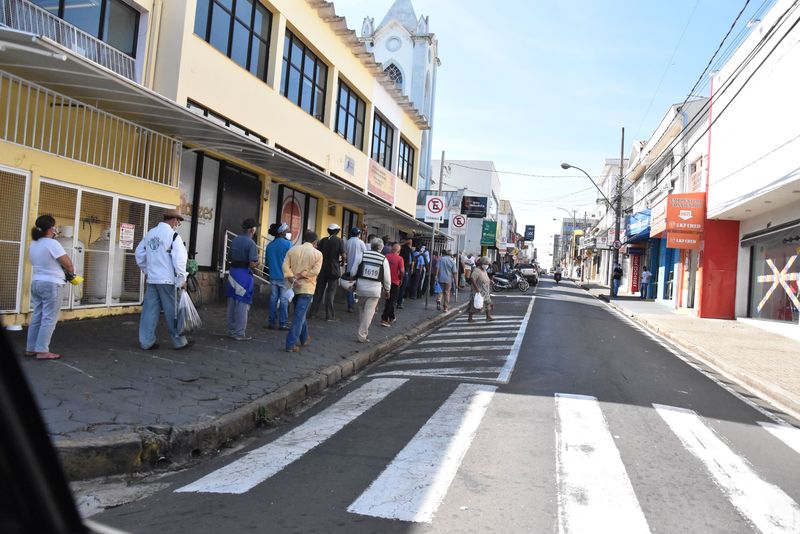Bom Prato de Franca continuará com 2 refeições até o final de abril