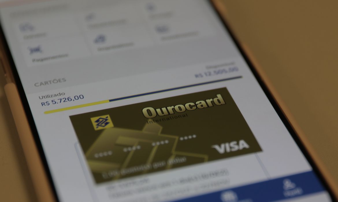 Banco do Brasil oferece aos correntistas prova de vida do INSS por aplicativo - foto Marcello Casal Agência Brasil