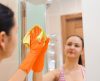 Aprenda a limpar o espelho do banheiro com vinagre; confira aqui o passo a passo - Jornal da Franca