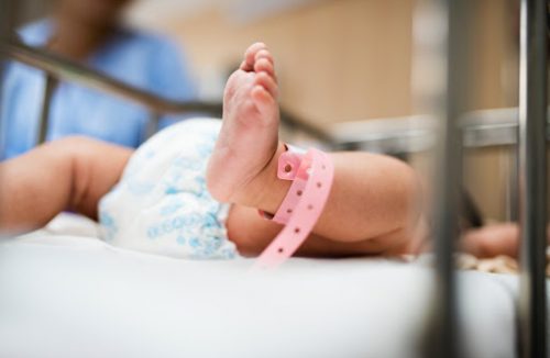 Caso raro: Bebê nasce com Covid-19 e vírus sofre mutação veloz em apenas cinco dias - Jornal da Franca