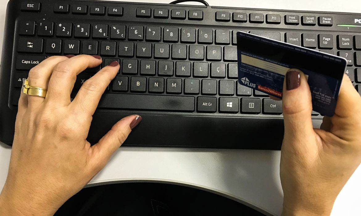 Queridinha em compras online dos francanos, Shopee toma “enquadrada” do Procon de SP
