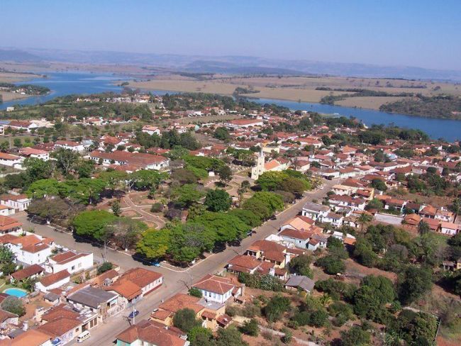 Delfinópolis adia retorno às aulas presenciais após resultado de pesquisa