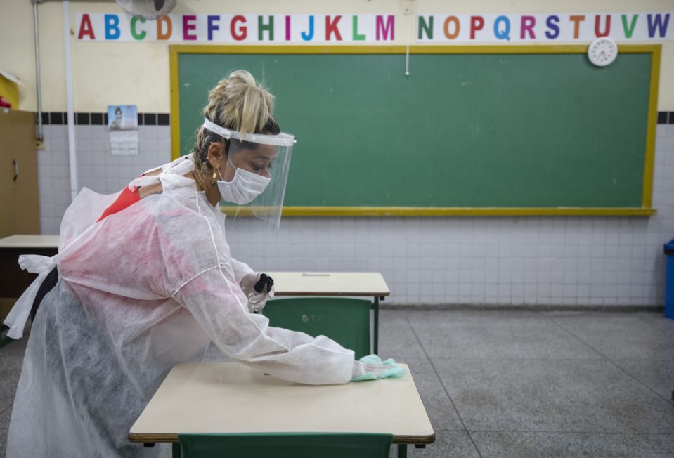 Pandemia segue descontrolada em todo o Brasil