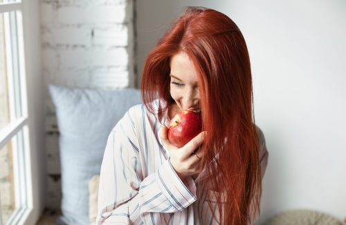 Quer fortalecer o sistema imunológico e diminuir o colesterol? Coma maçã! - Jornal da Franca