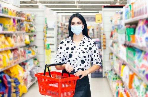 Máscara de 3 camadas protege 100% contra gotículas de espirro e tosse, mostra estudo - Jornal da Franca