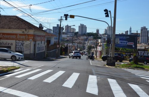 Semáforo na rua General Telles começa a funcionar nesta quinta-feira, 1º de abril - Jornal da Franca