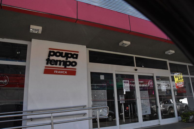 Poupatempo funciona em horário especial por conta da fase de transição até dia 30