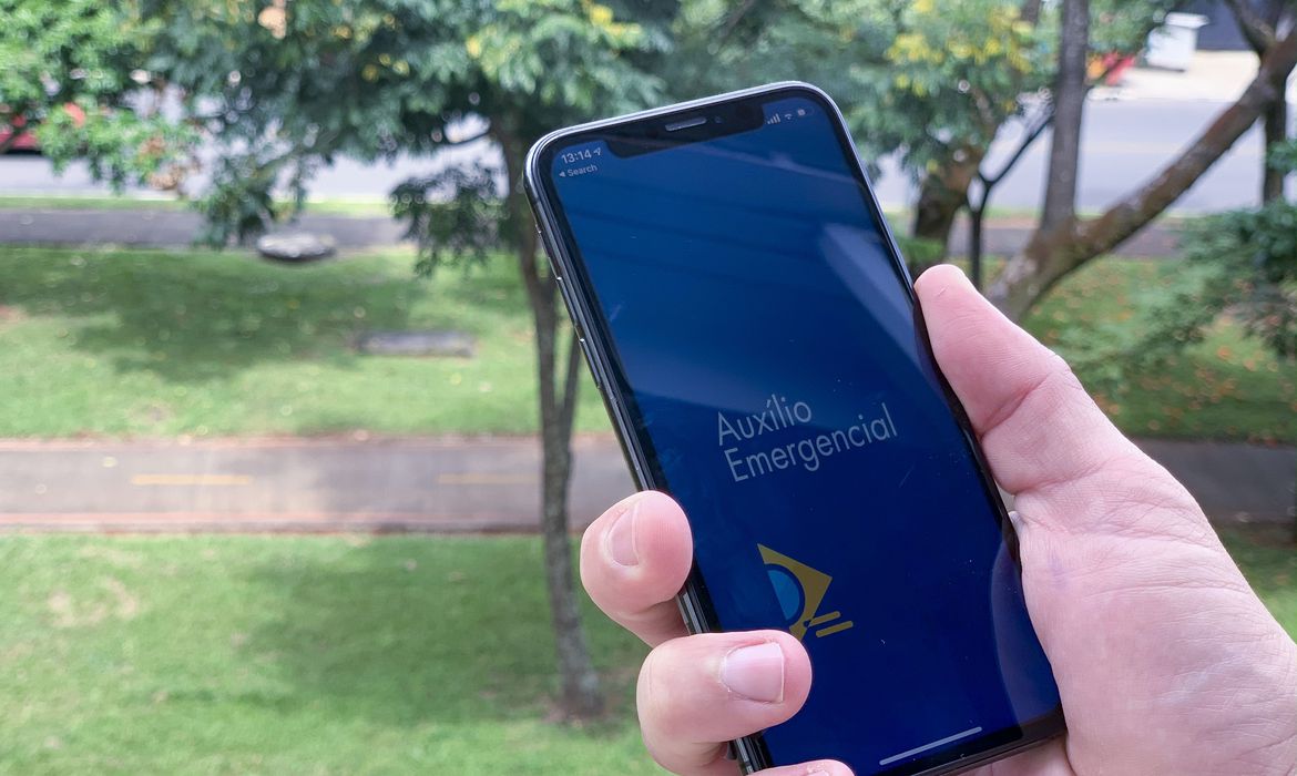 Nasceu em agosto? Pode sacar auxílio do governo hoje, nas agências da Caixa Federal