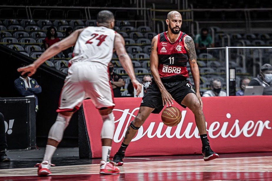 Flamengo vence o Paulistano outra vez, faz 3 a 0 na série, e chega à decisão do NBB