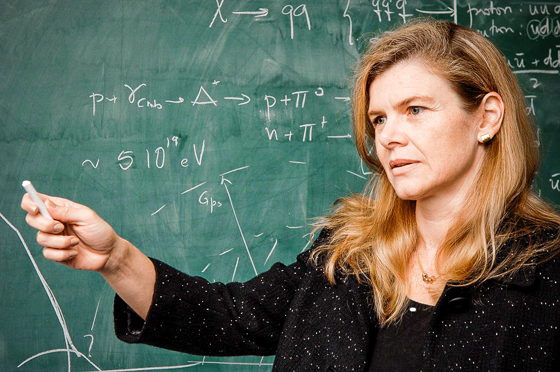 Cientista brasileira recebe mesmo reconhecimento que Einstein, Mandela e Darwin