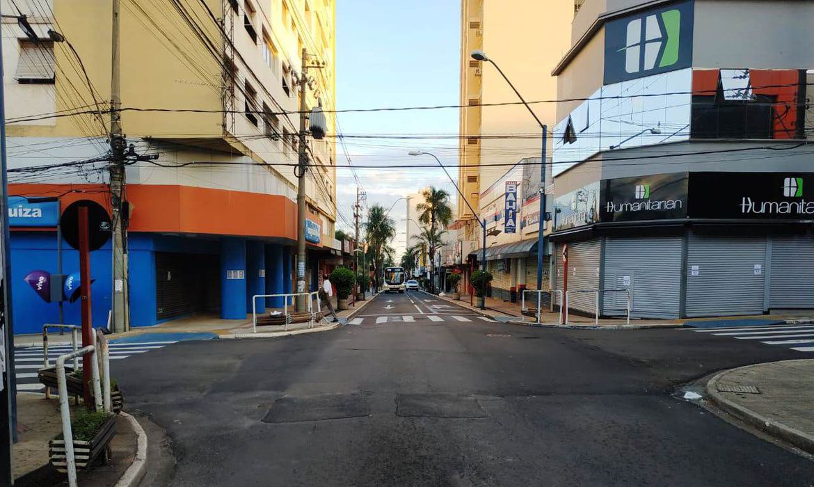 Prefeitura define critérios para eventual novo fechamento de Araraquara por covid