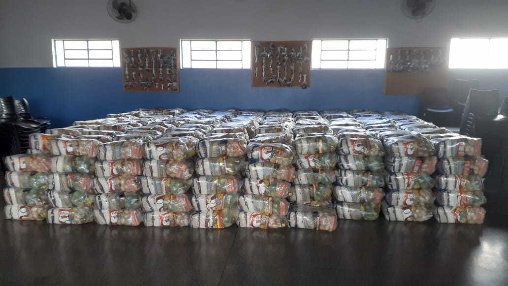Pedregulho entrega 700 kits de merenda escolar; ação segue até retorno das aulas
