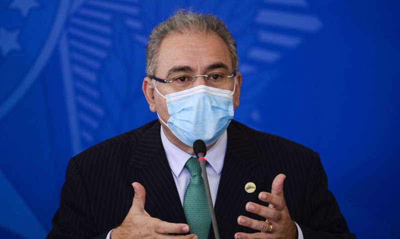 Ministro da Saúde visita fábrica de vacinas veterinárias em Cravinhos