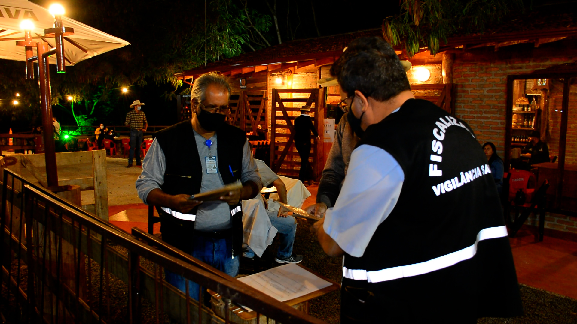 Em Franca, 8 bares e festas clandestinas são interditados neste fim de semana