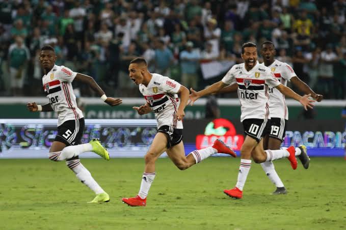 São Paulo vence Palmeiras na final e encerra jejum com título do Campeonato Paulista