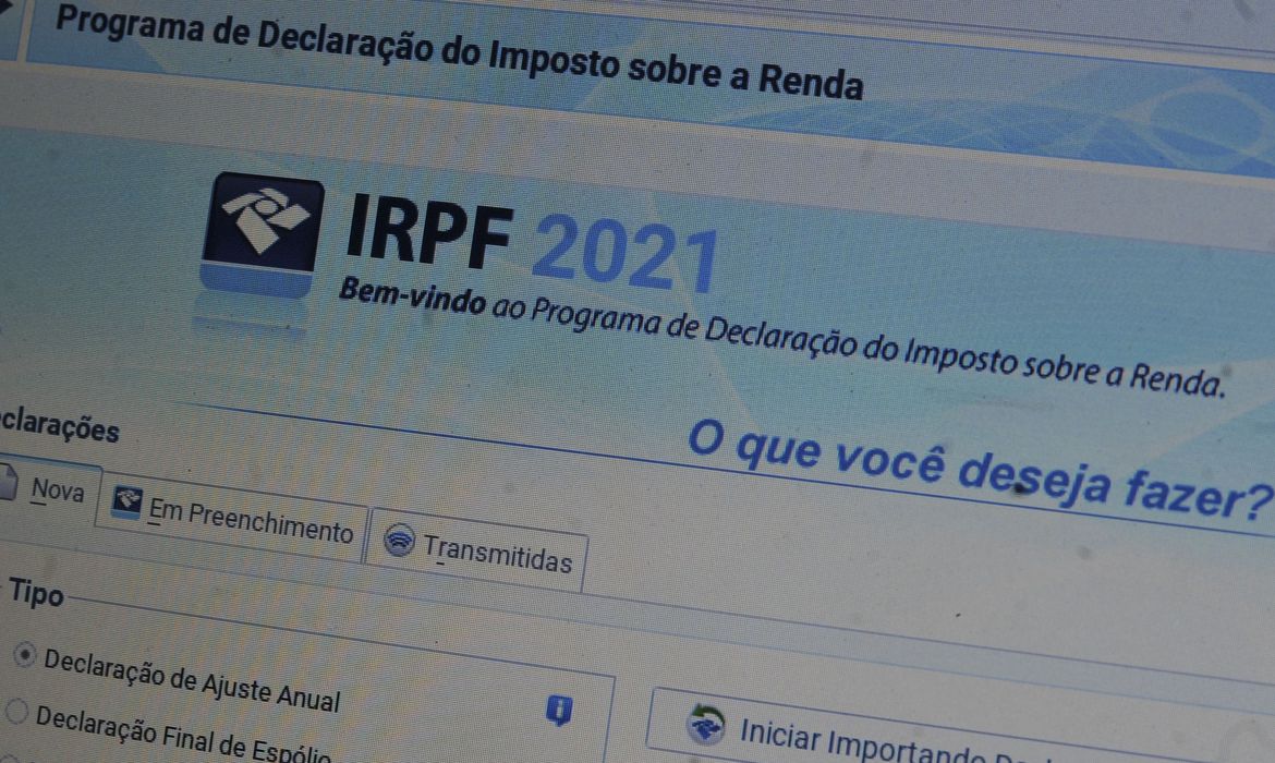 Contribuinte com pendência deve enviar declaração e retificar depois pra evitar multa