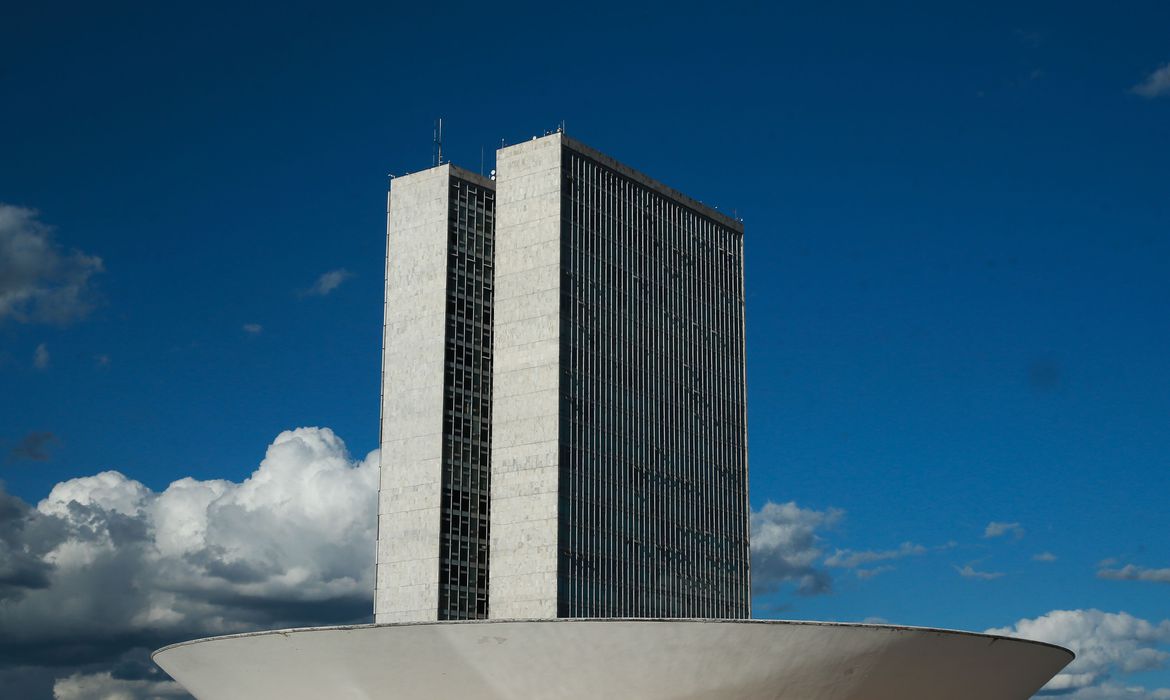 Congresso mantém a suspensão aos despejos de inquilinos durante período de pandemia