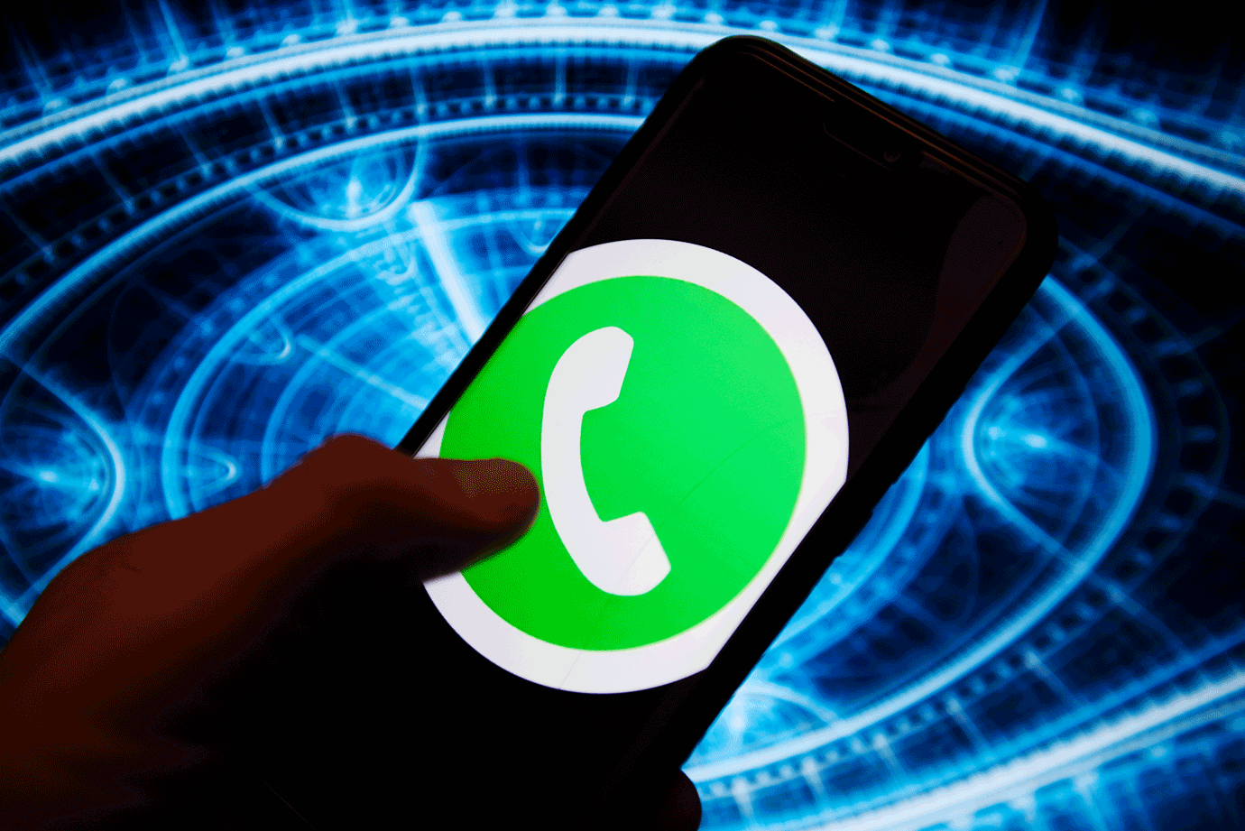 Cai quem quer: CDHU alerta para golpe de cobrança de boleto falso pelo WhatsApp