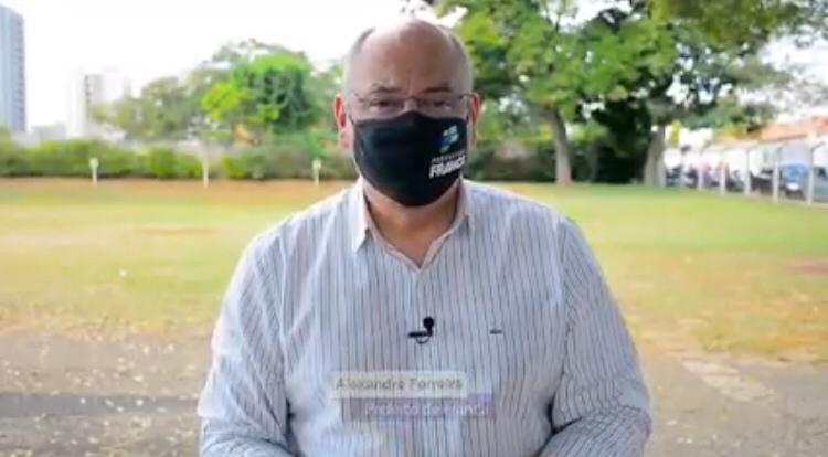 Alexandre ataca vereadores: “alguns políticos prejudicaram as pessoas mais carentes”