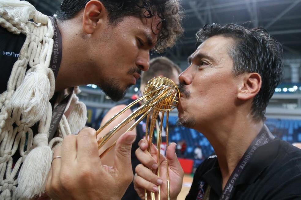 Com reforços, Helinho vê Sesi Franca Basquete na briga por títulos na nova temporada