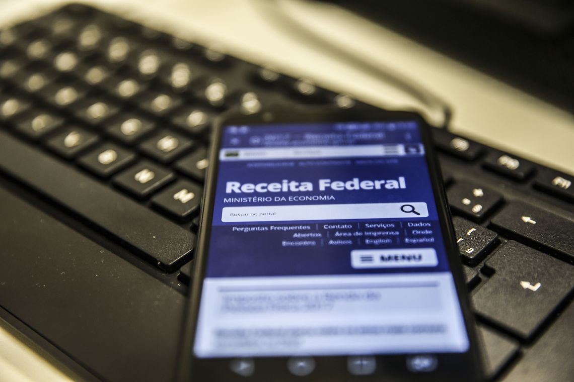 Governo estuda elevar para até R$ 2,5 mil faixa de isenção do Imposto de Renda