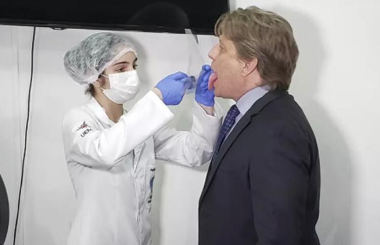 Covid-19: Pesquisadores brasileiros criam teste que detecta doença em 3 segundos