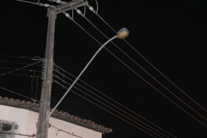 Tidy dispara contra CPFL e reclama da falta de troca de lâmpadas por toda a cidade